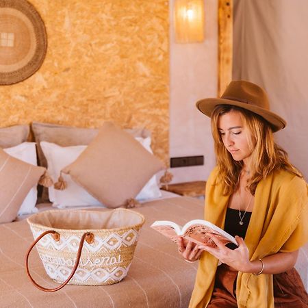 Caravanserai Luxury Desert Tented Camp Мерзуга Экстерьер фото