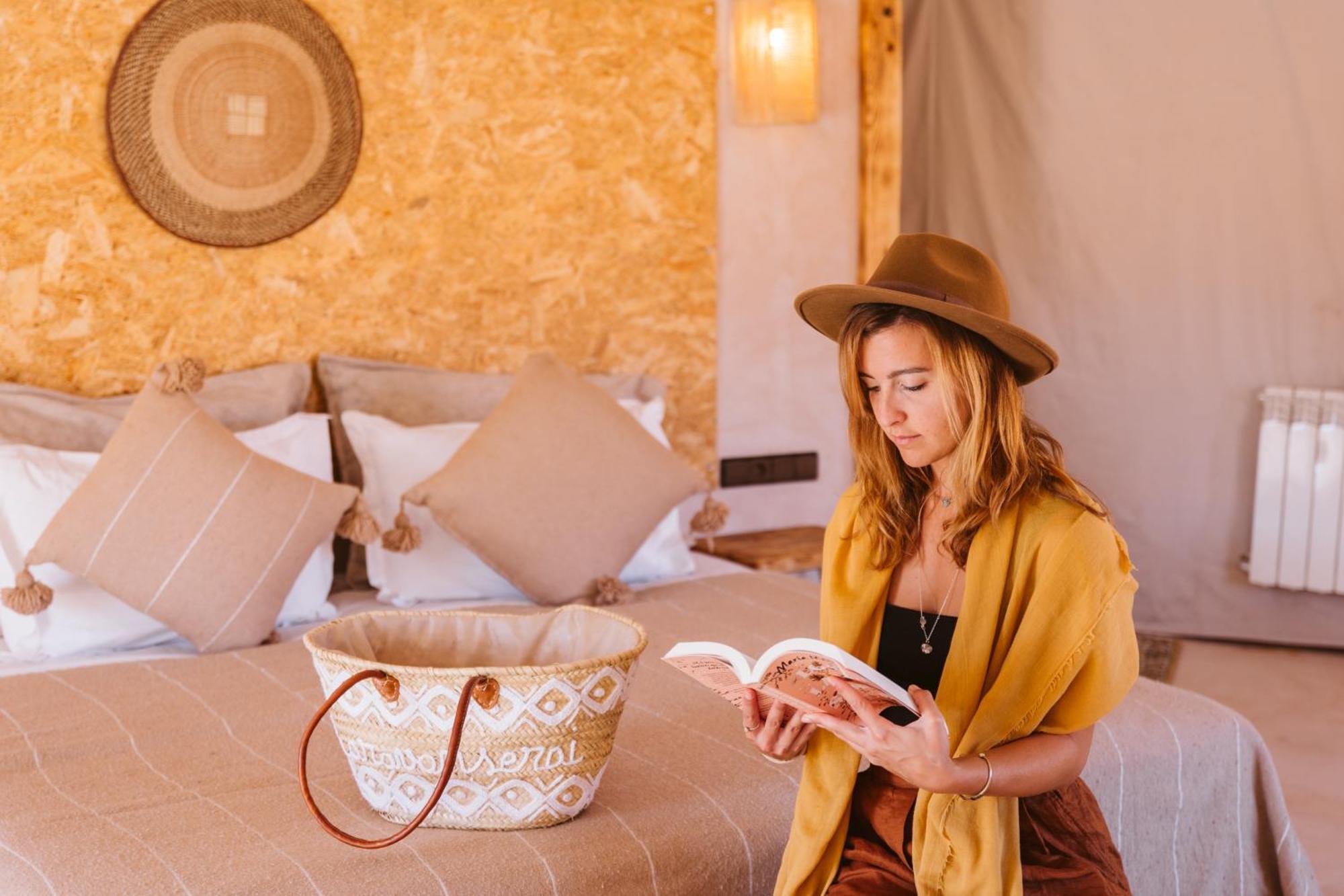 Caravanserai Luxury Desert Tented Camp Мерзуга Экстерьер фото
